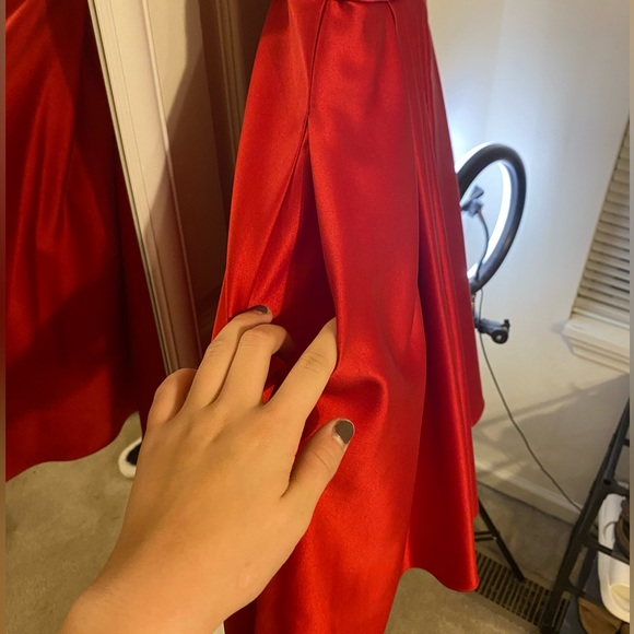 Red Formal dress with pockets. - Picture 3 of 7
